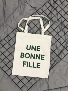 Túi tote đeo vai UNE