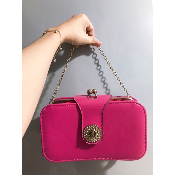 Clutch cầm tay kèm dây xích