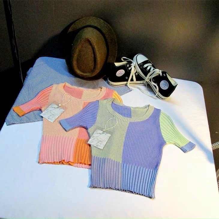 Áo Len Kẻ Ô Vuông Dáng Ngắn