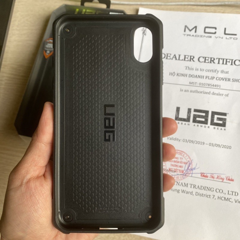 Ốp UAG Monarch iPhone Xs Max chính hãng