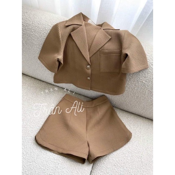 Set xốp quần short áo cổ vest 2 món