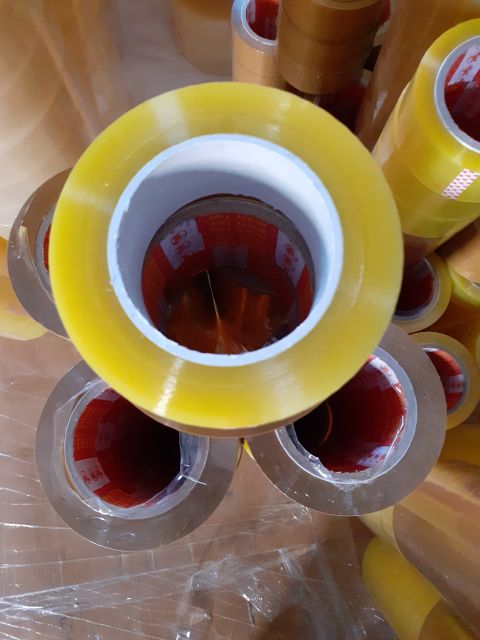 Băng dính 0.4kg/cuộn lõi nhựa 2.4mm
