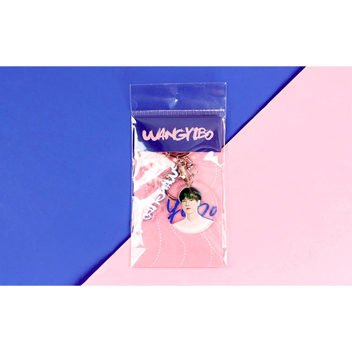 Combo túi vải, lomo card, móc khoá Vương Nhất Bác - Tiêu Chiến | BigBuy360 - bigbuy360.vn