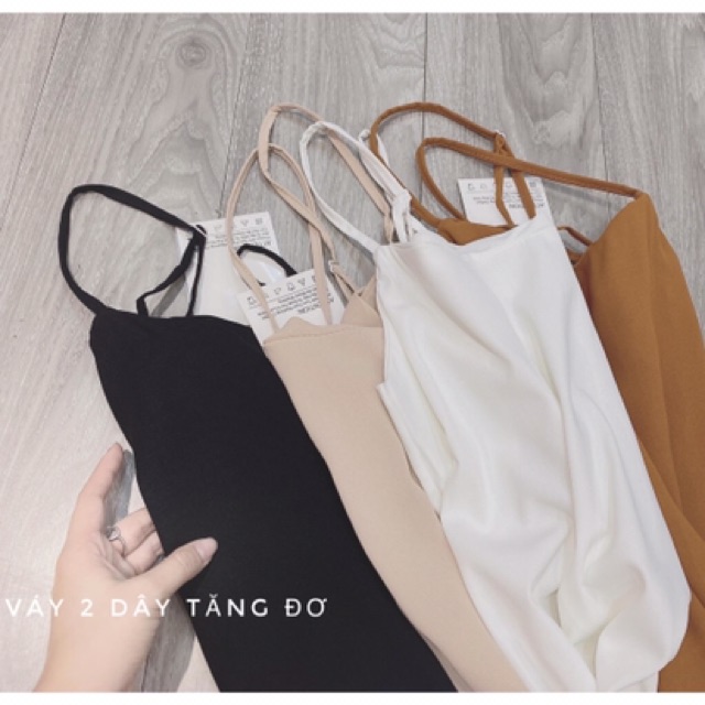 Váy hai dây đũi lụa siêu mát hàng có size xẻ tà xinh xắn | BigBuy360 - bigbuy360.vn