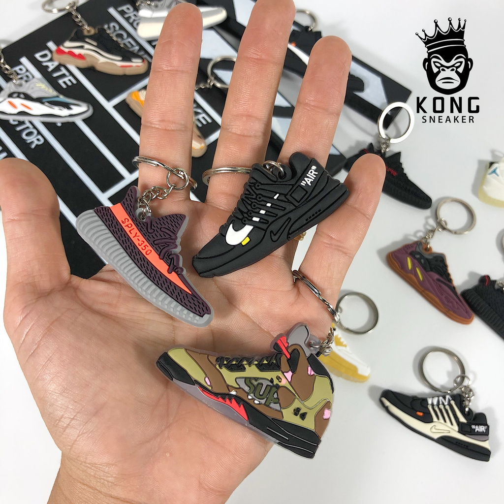 [Ngẫu Nhiên Mẫu] Móc Khóa KeyChain Hình Giày SNEAKER