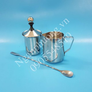 Combo dụng cụ pha chế 3 món Inox: 2 ca đánh sữa 400ml và 600ml có vạch chia, 1 muỗng 32cm