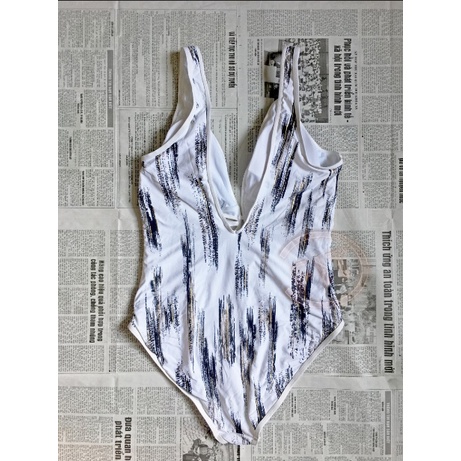 BIG SIZE Bikini nữ đồ bơi đi biển liền thân 1 mảnh khoét lưng chữ cổ tim chữ V cut out trước ngực trắng có mút ngực sexy