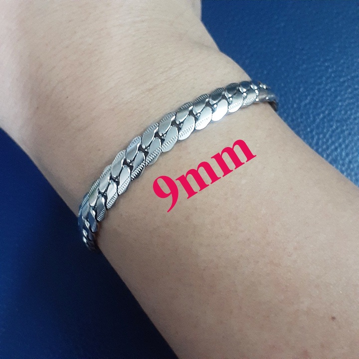 Lắc tay kiểu lặc 9mm chạm khít 2 bên khóa tròn sáng đẹp, không đen, đem lại đẳng cấp cho người đeo