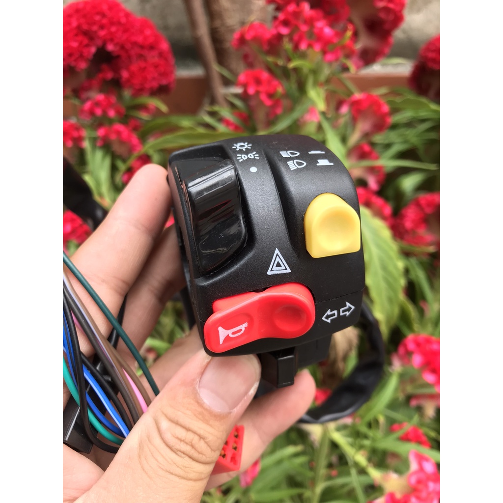 Combo cùm công tắc Domino nút vàng bên trái/phải  cho xe máy