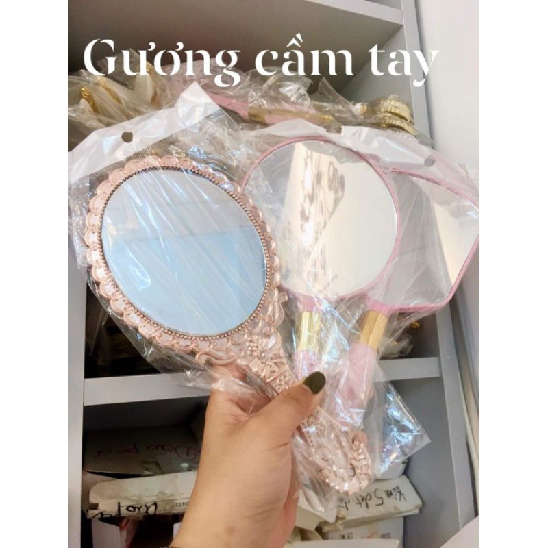 gương cầm tay siêu xinh