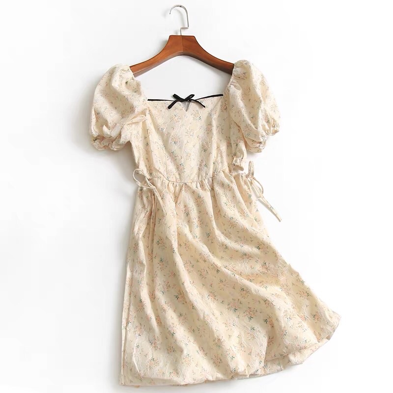 Đầm ren vàng Ledin