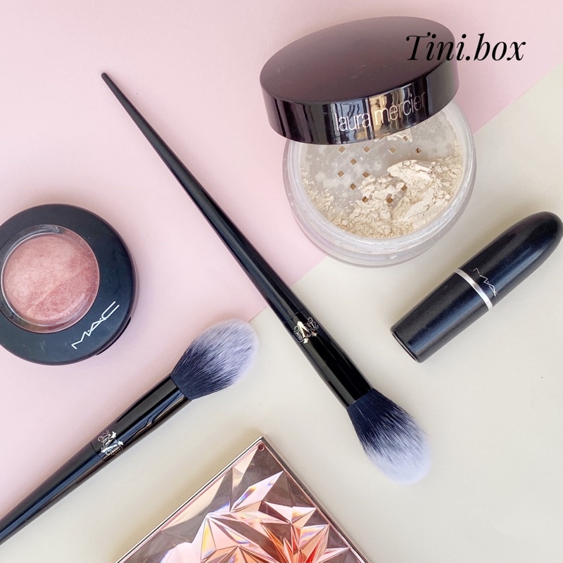 Cọ má hồng Kat Von D4