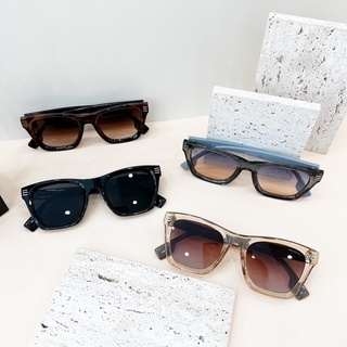 Kính thời trang nổi bật Burberry - kính mát chống tia UV siêu rực rỡ