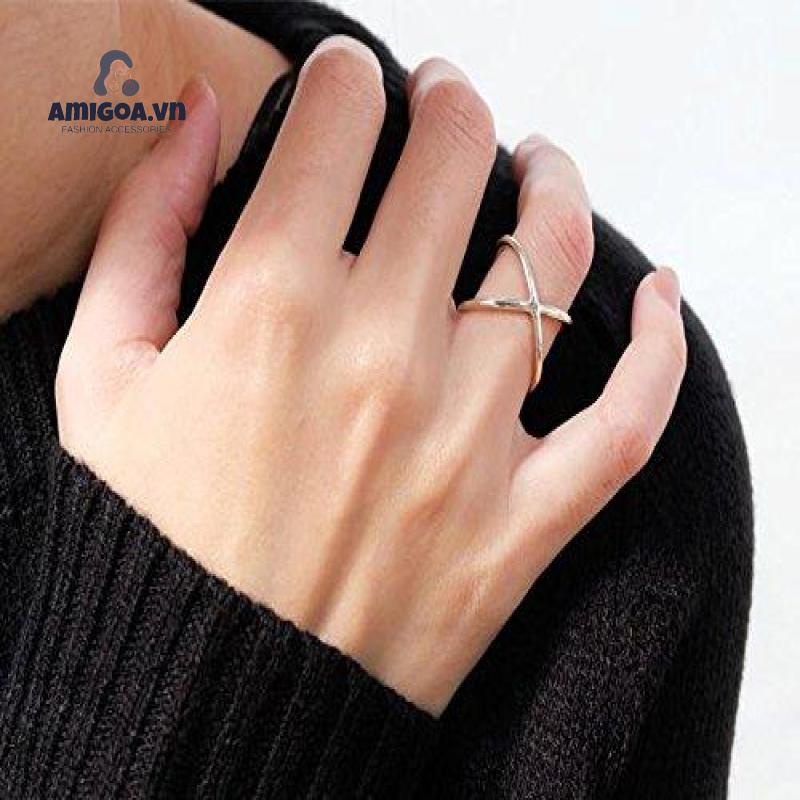 【amigoa.vn】 Nhẫn Đeo Ngón Trỏ Dáng Chữ Thập Ba Chiều Kiểu Rỗng Cho Nữ
