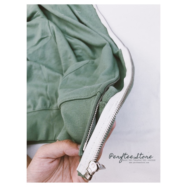 Áo khoác có dây kéo có xỏ ngón tay đi nắng form rộng oversize unisex nỉ da cá dày vừa |𝑷𝑬𝑹𝑭𝑻𝑬𝑬|[ʜı̀ɴʜ&ᴄʟɪᴘ ᴛʜᴀ̣̂ᴛ] | BigBuy360 - bigbuy360.vn