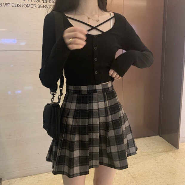 [Ảnh thật] Áo croptop chéo dây len tăm dài tay dáng ôm