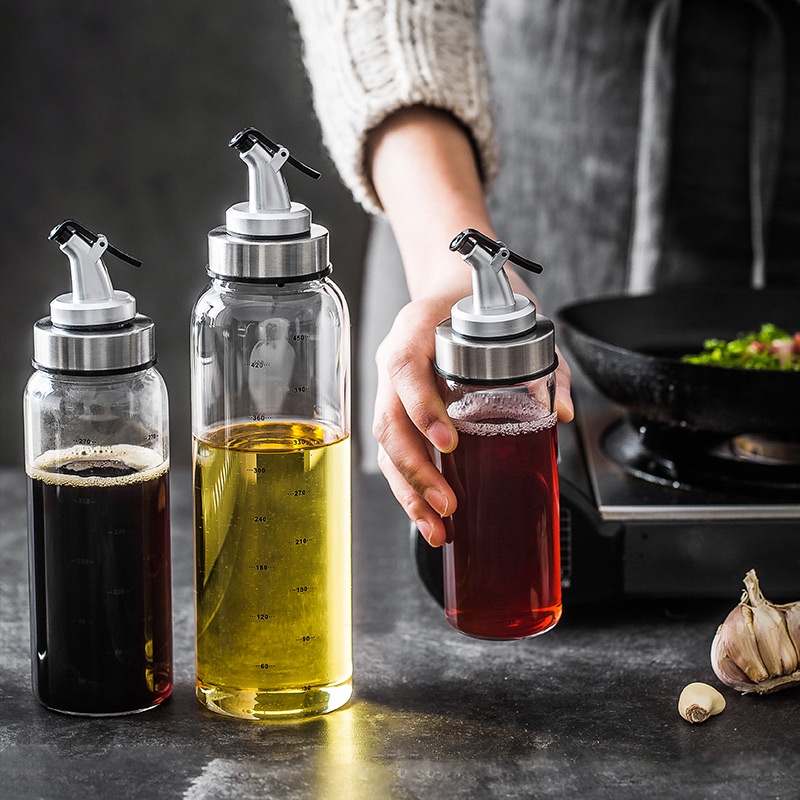Chai đựng dầu nấu ăn chất liệu thủy tinh tiện dụng