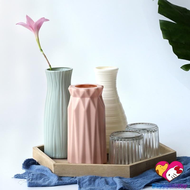 Bình cắm hoa bằng gốm sứ giả thiết kế sáng tạo