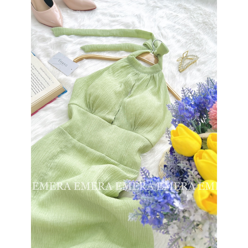 Váy Fiona Dress thướt tha cổ yếm xẻ tà tôn dáng