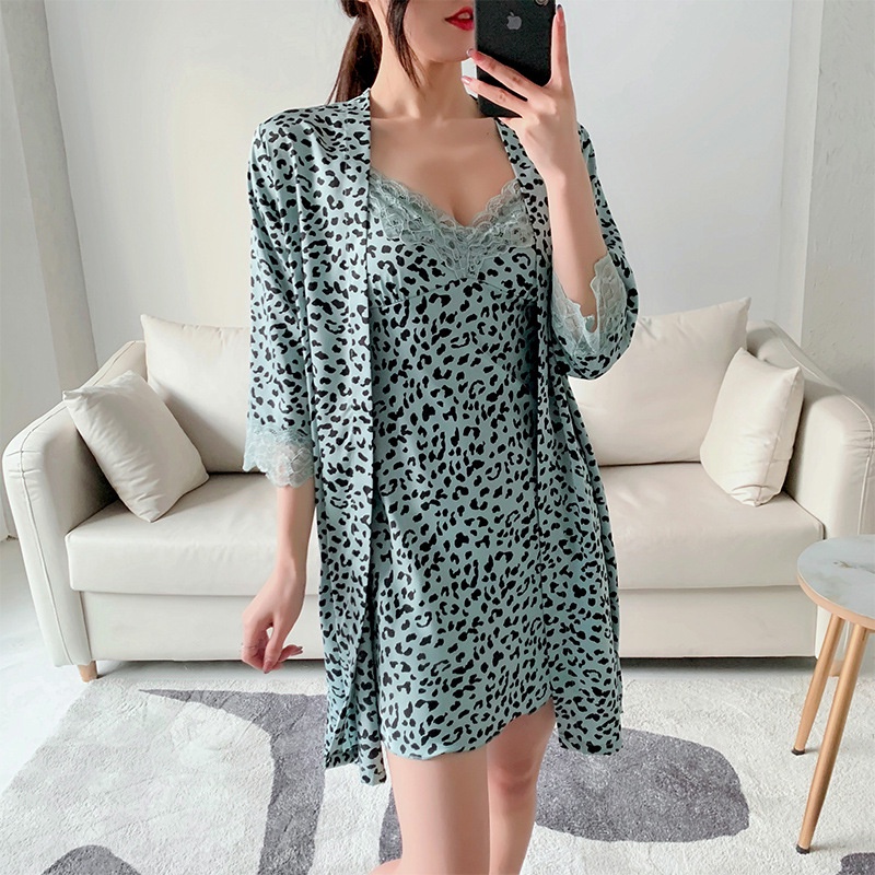 Set Áo Choàng Ngủ Kèm Váy 2 Dây VILADY Lụa Pháp Cao Cấp Tay Dài Phối Ren Bo Gấu Xinh Gợi Cảm Sexy S109