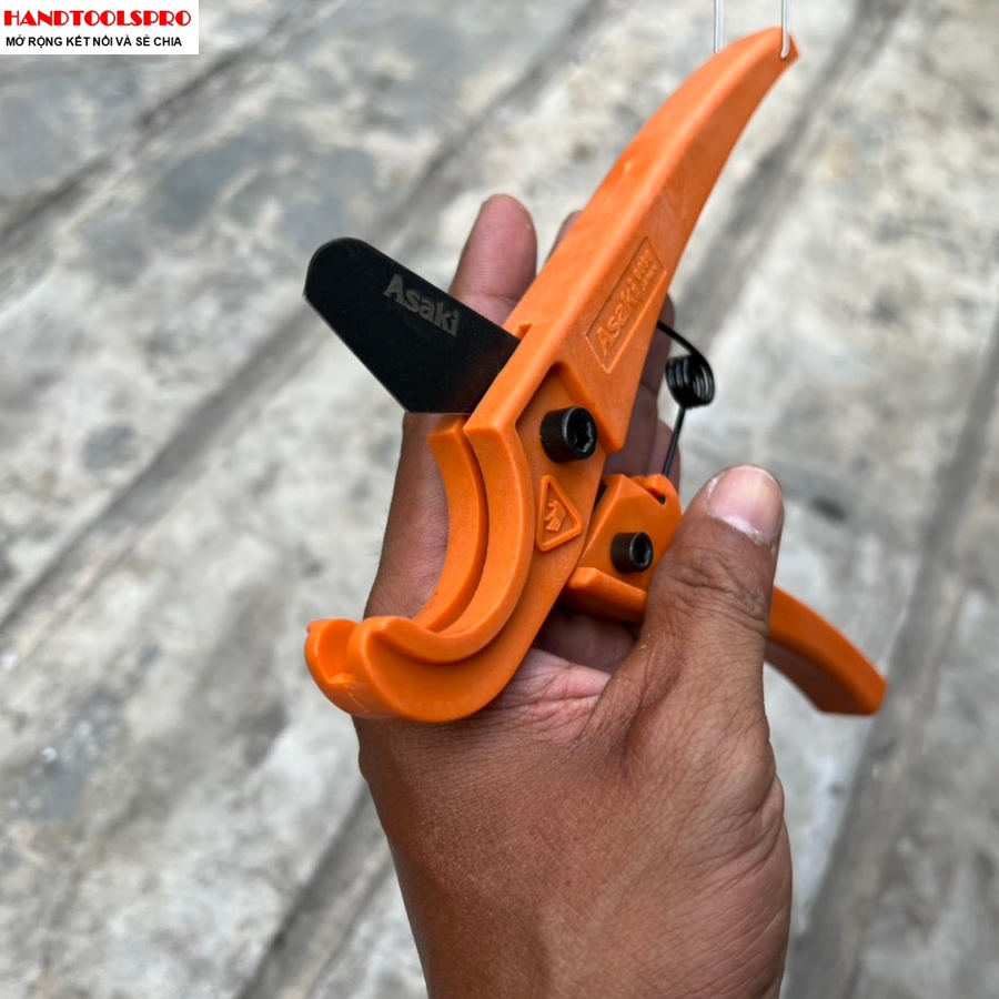 Kéo cắt ống PVC 3-33mm Asaki AK-0090
