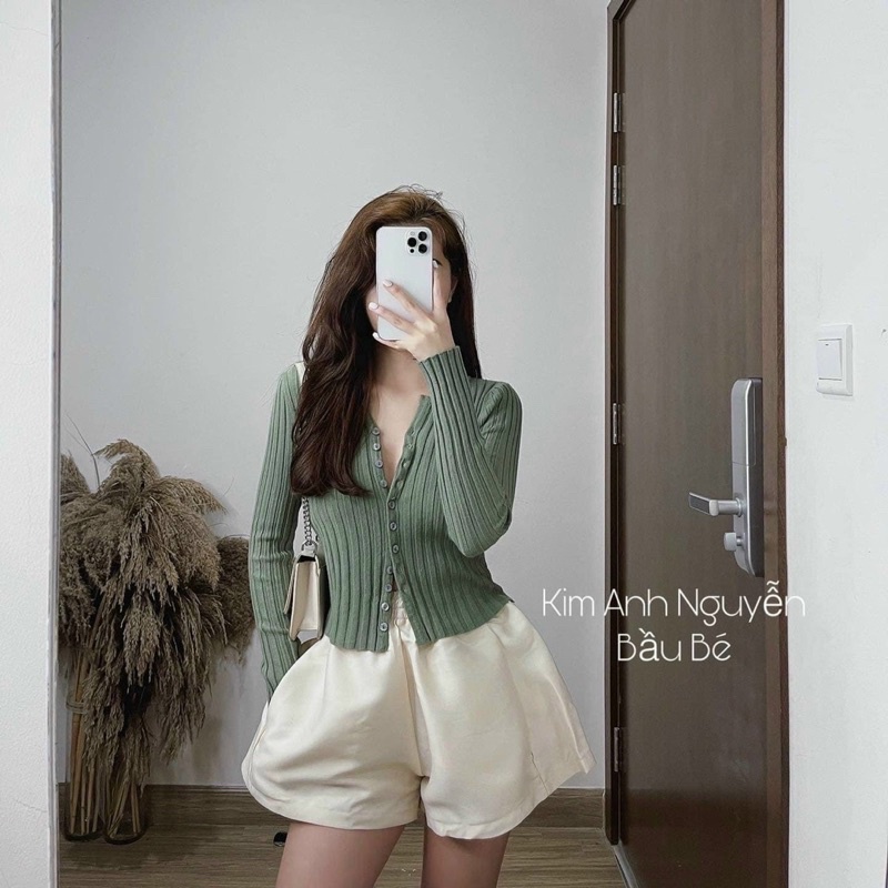 Áo len tăm cúc bọc khuy gỗ tôn dáng | BigBuy360 - bigbuy360.vn