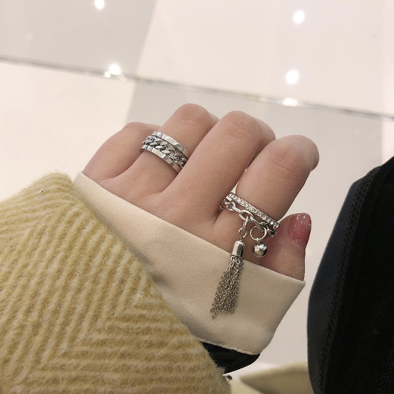 Nhẫn 23777 phối dây xích có thể xoay được thời trang Hàn Quốc cá tính dễ phối đồ cho nam và nữ