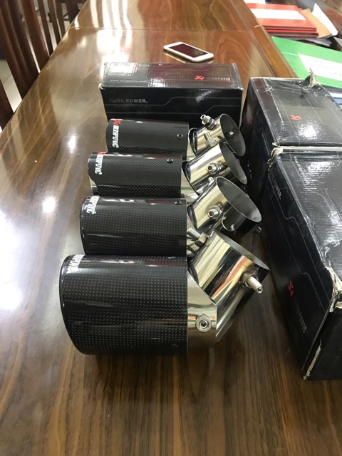 Chụp Pô cong Akpovic lắp dc cho tất cả các xe