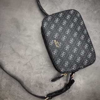 TÚI ĐEO CHÉO GUESS