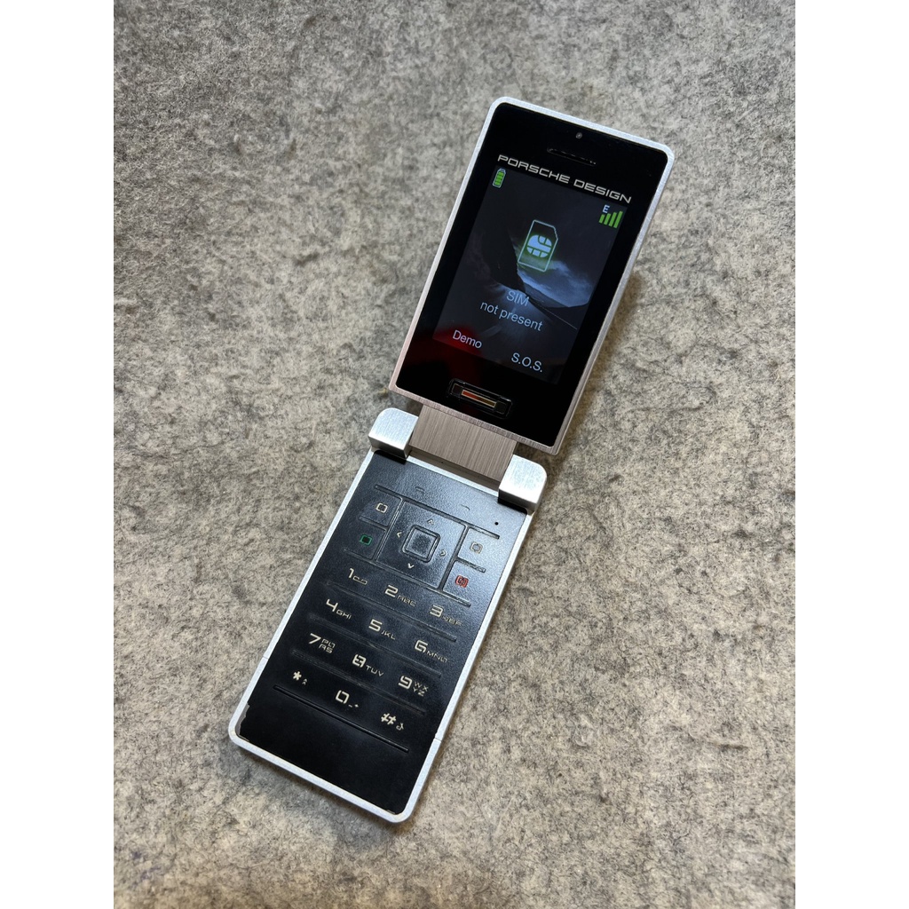 Điện thoại Porsche Desigh P9521 chính hãng