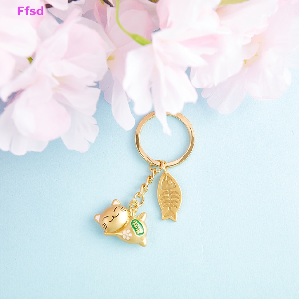 {Ffsd} Móc Khóa Xe Hơi Hình Mèo May Mắn Nhật Bản Đáng Yêu