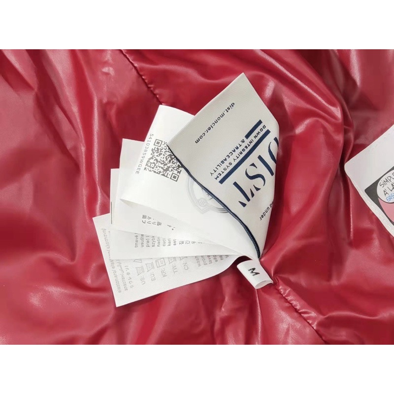 Áo khoác phao nữ thiết kế đơn giản thời trang thương hiệu Moncler cao cấp