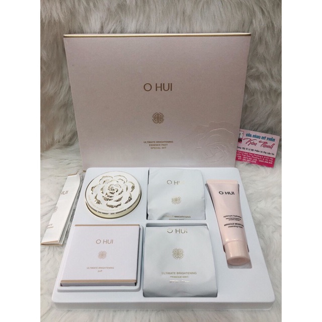 Set Cushion OHUI Ultimate Brightening Cushion Special Set