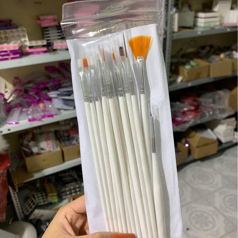 Bộ 15 cây cọ làm móng