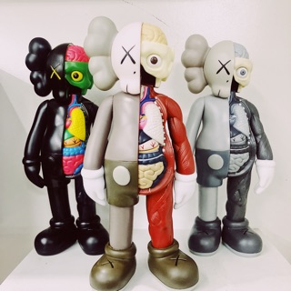 [ Ảnh tự chụp ] Mô hình Kaws companion cao 20cm