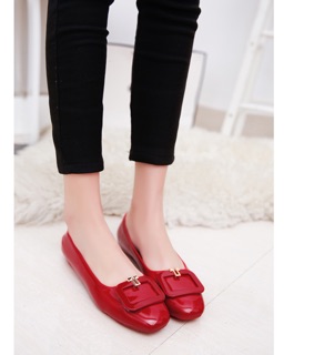 Giày bệt mũi vuông