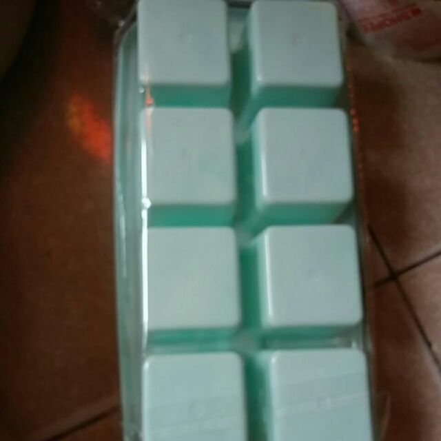 Khay 8 viên trữ đá hoặc thực phẩm cho bé