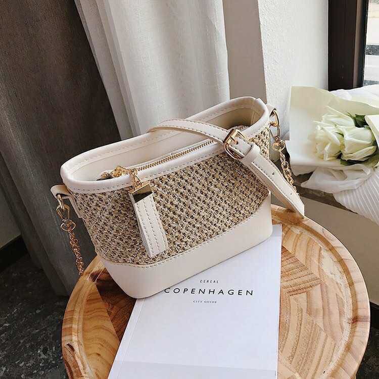 Túi cói phối da đeo chéo Chain Luxury - phong cách Hàn quốc