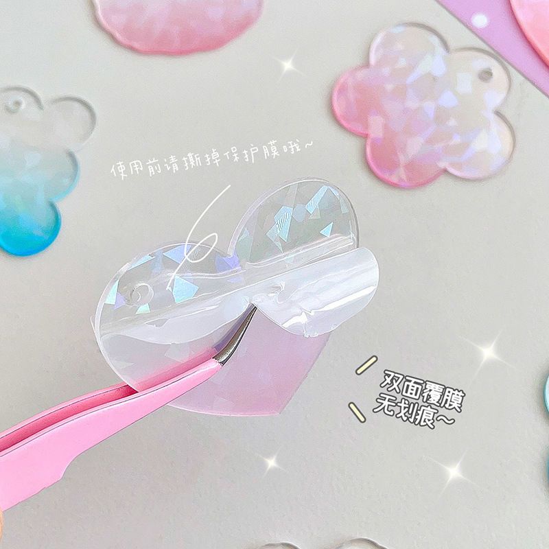 Chìa khóa acrylic nhiều màu sắc.