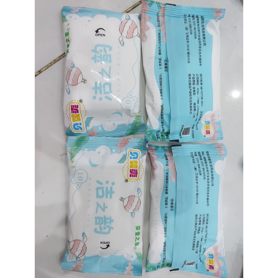 Khăn ướt gói mini 1 bịch 10 tờ không mùi kháng khuẩn