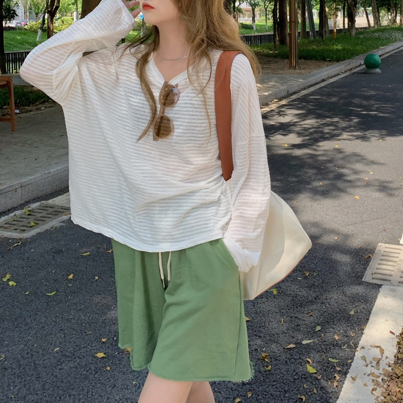 Set Áo Thun Sọc Ngang Và Quần Short Lưng Cao Ống Rộng Thời Trang Cho Nữ