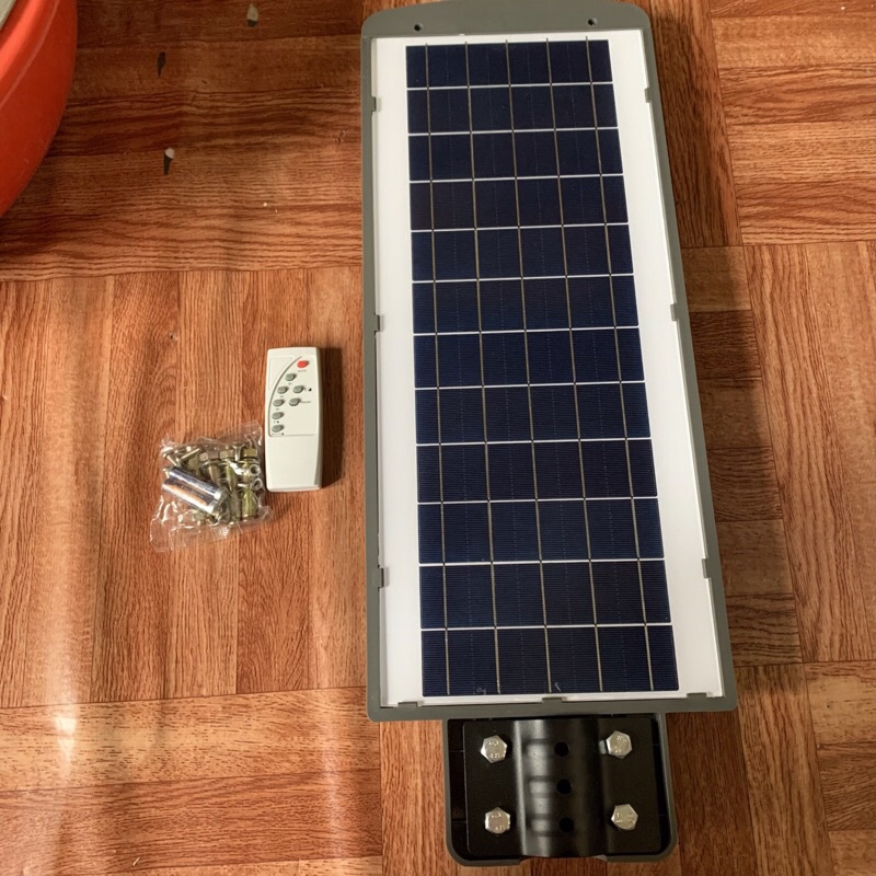 Đèn năng lượng mặt trời liền thể 90W - tặng thanh đỡ