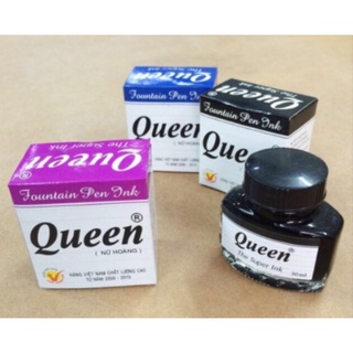 1 lọ mực queen có 3 màu : tím -xanh -đen