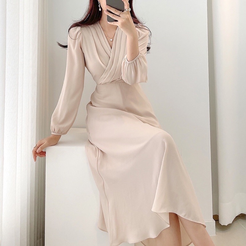 đầm voan xếp ly cổ chữ v