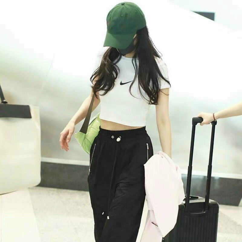 Áo kiểu croptop thêu dấu móc xinh , chất thun coton mềm mịn