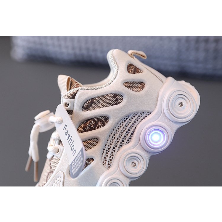 Giày thể thao cho bé trai bé gái kiểu dáng năng động có đèn led chống trượt tốt đi êm chân Babybees LED179
