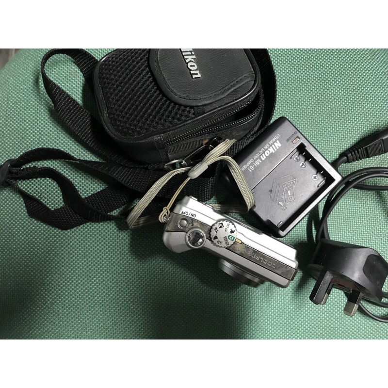 Máy ảnh máy quay phim Nikon 7900