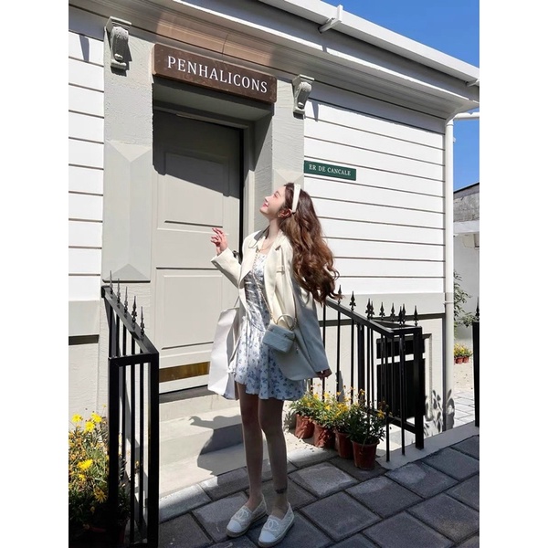 ĐẦM HOA CỔ VUÔNG NHÍU NGỰC TAY LOE