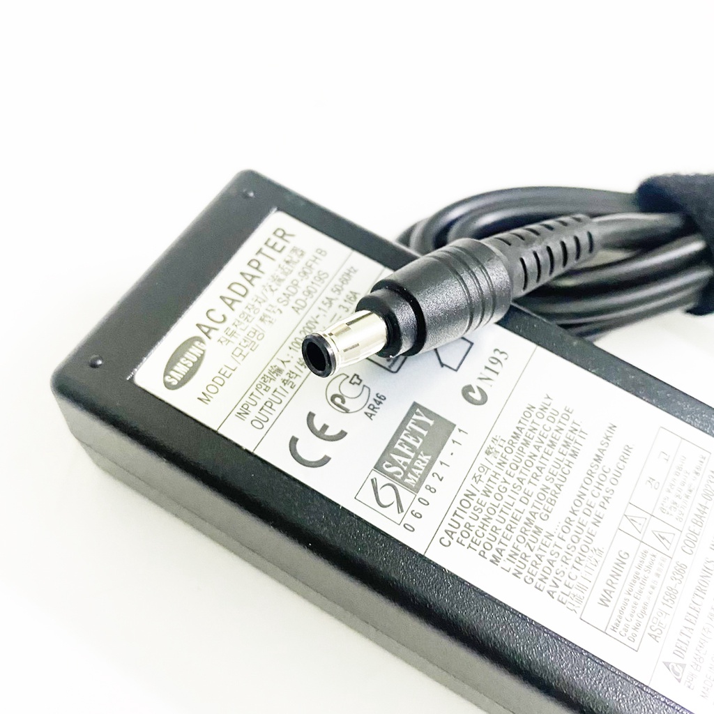 Sạc Laptop Samsung 19V – 3.16A, adapter samsung chân 5.5mm x 3.0mm