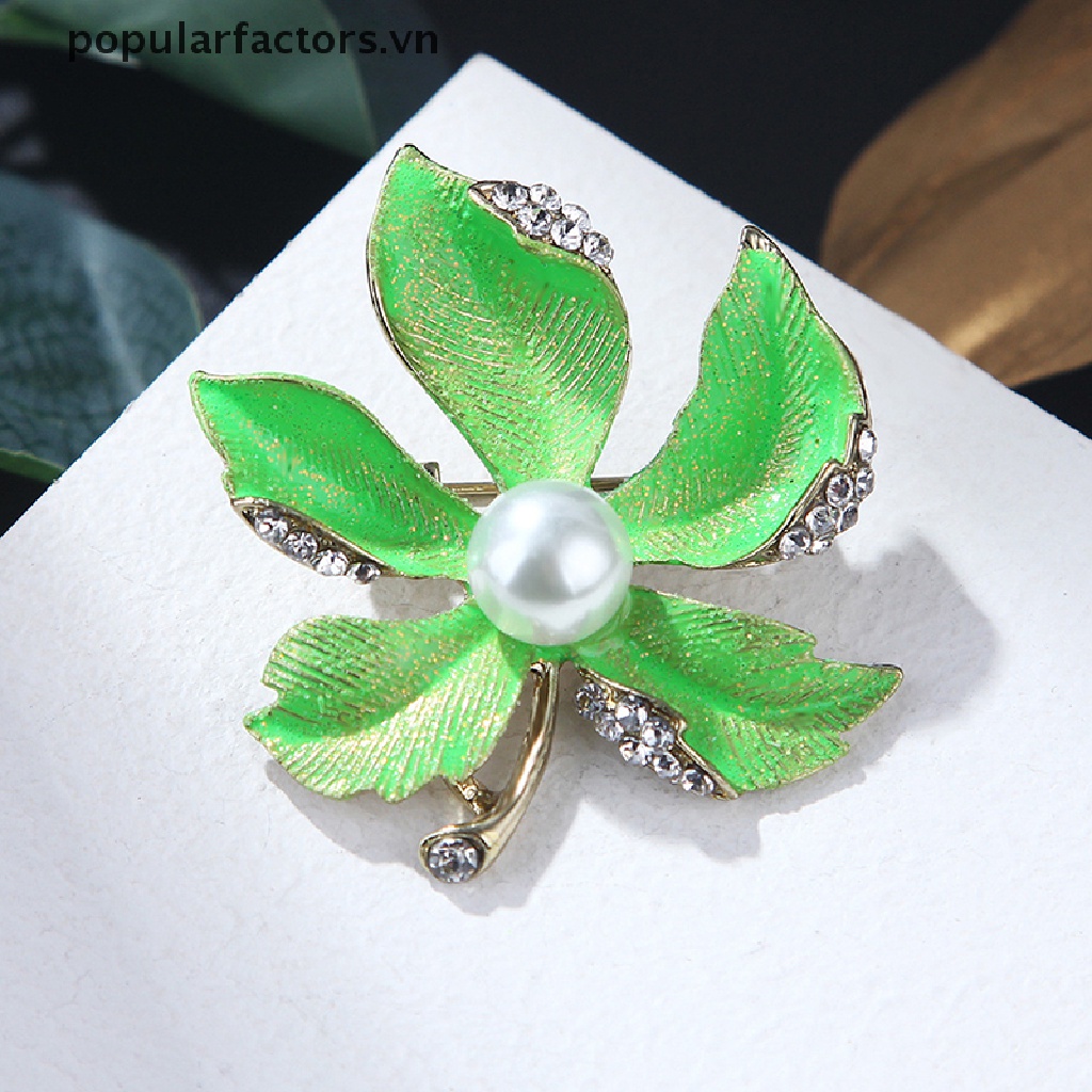 Ghim Cài Áo Hình Lá Phong Đính Ngọc Trai Nhân Tạo Thời Trang